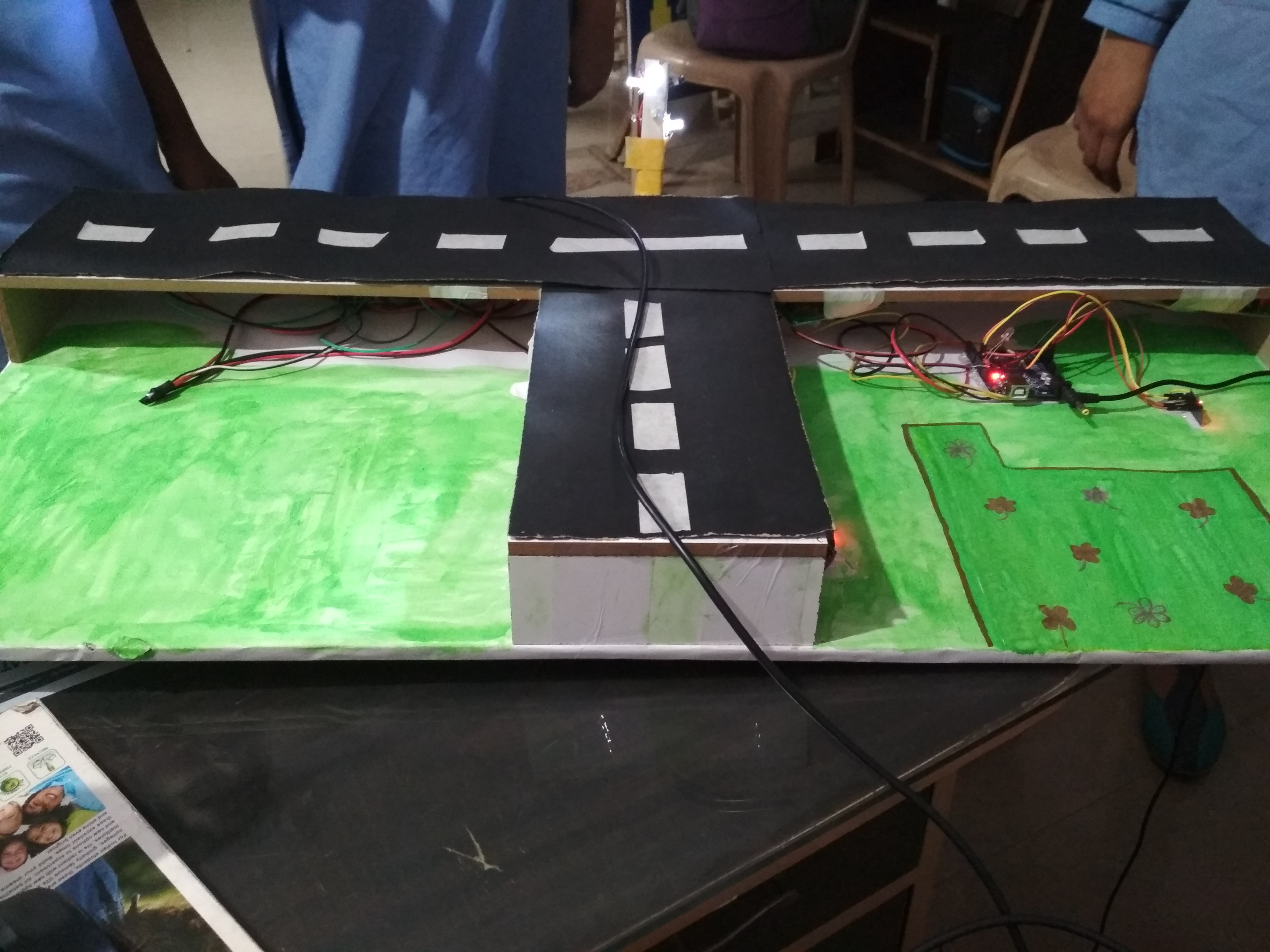 IT Educations Engineering Project Maker in Nagpur - Traffic Light Controller Using Arduino